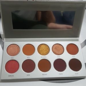 Jaclyn Hill x Morphe Ring the Alarm palette